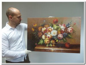 schilderij bloemen boeket op tafel met veel bruintinten